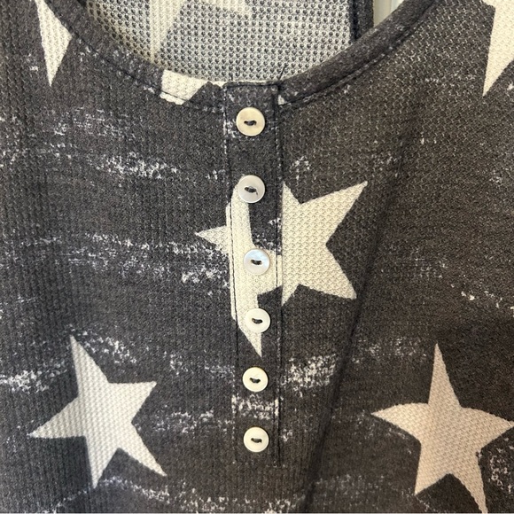 7th Ray Racerback Distressed Gray Ribbed Tank Top with White Stars Sz XL - Picture 3 of 8